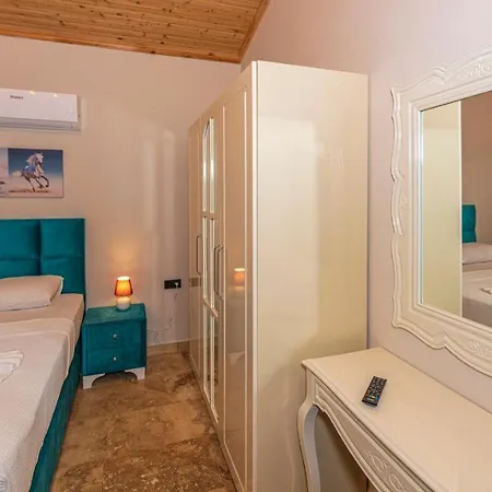 Cemre - 2 Bedroom In Kayakoey Oeluedeniz Villa Fethiye