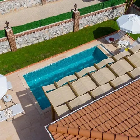 Cemre - 2 Bedroom In Kayakoey Oeluedeniz Villa *