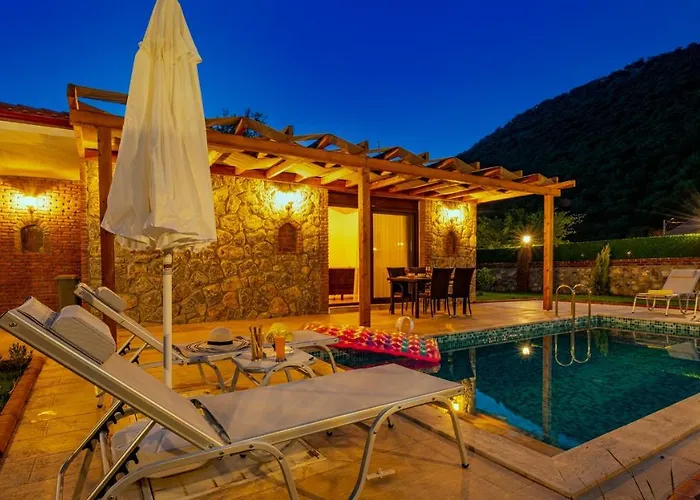 Cemre - 2 Bedroom In Kayakoey Oeluedeniz Vila Fethiye