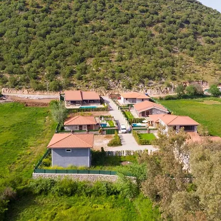 Cemre - 2 Bedroom In Kayakoey Oeluedeniz Villa *